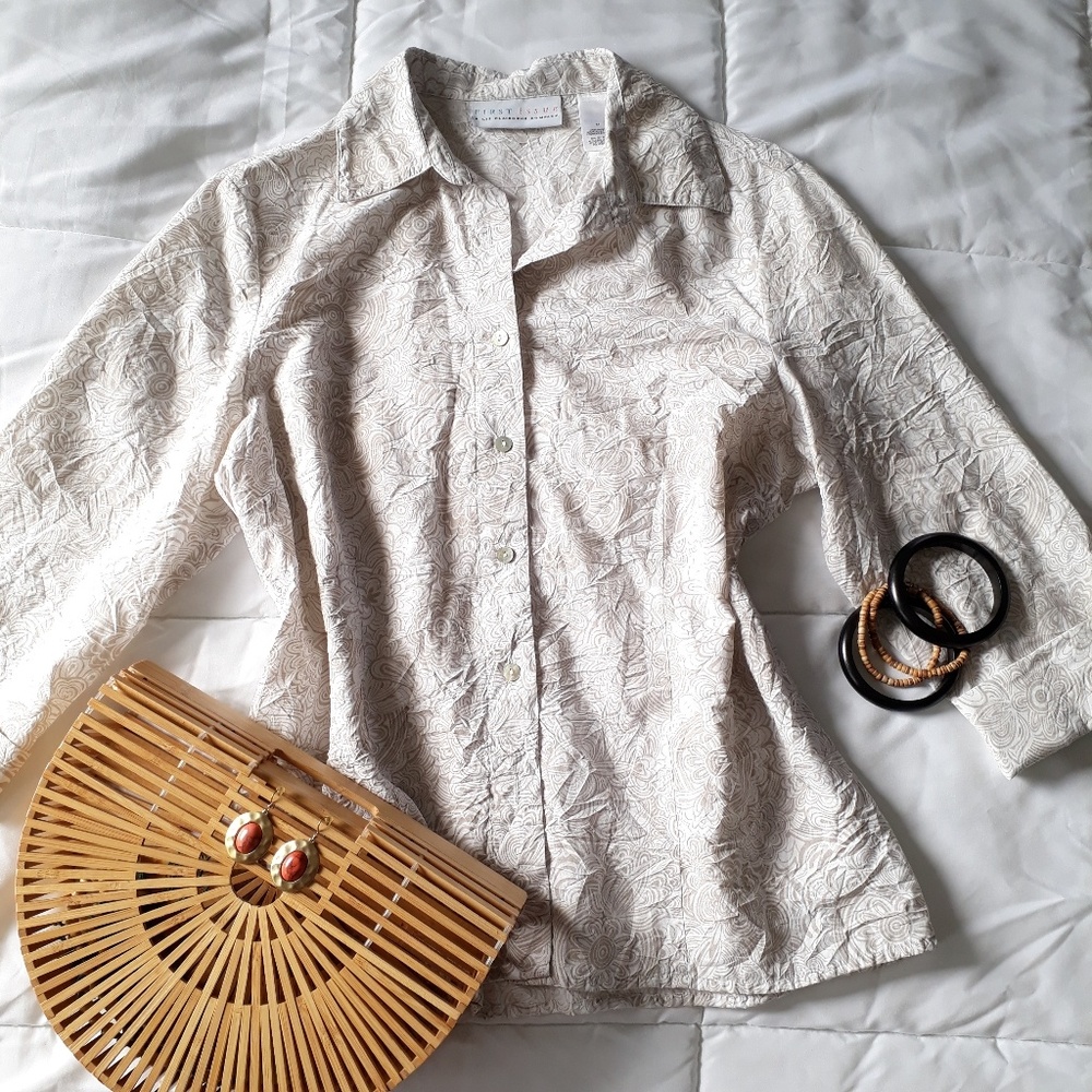 🦙 2/$20 🦙 Liz Claiborne Womens Button Down Shirt